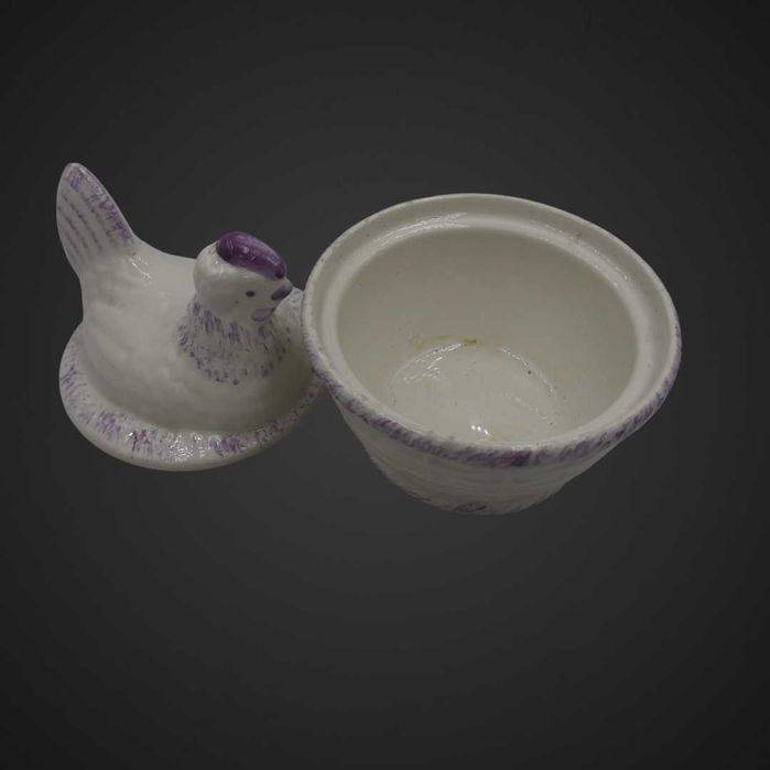 Ceramiczna figurka kury z pokrywką b5/102651