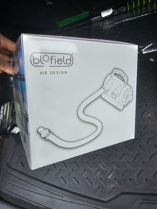Pompka powietrza Blofield AIR DESIGN Elektryczna pompka do pontonów/materacy Blofield".