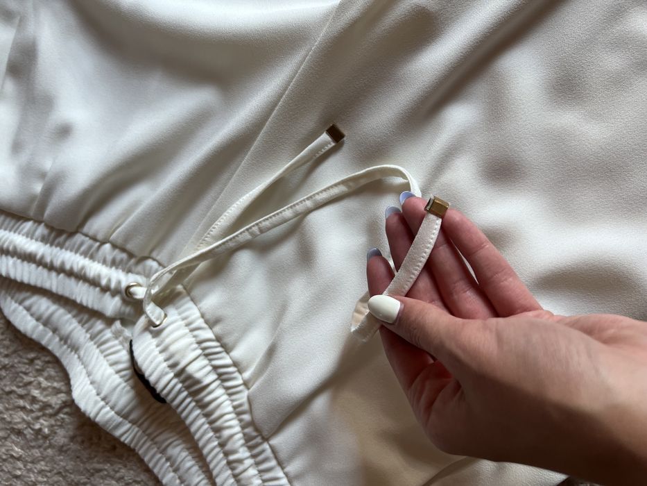 Bezowe Spodnie materiałowe trussardi 44 XXL