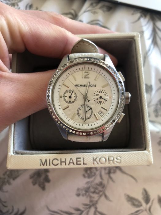Zegarek MKors bialy uzywany