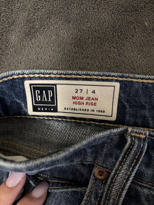 Жіночі джинси GAP