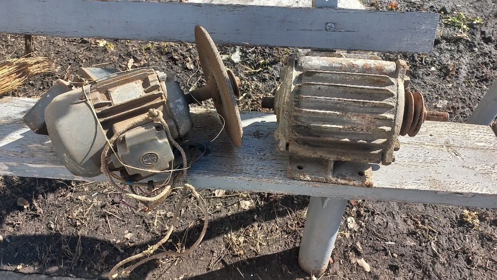 Два Электродвигателя.Точило комплект.