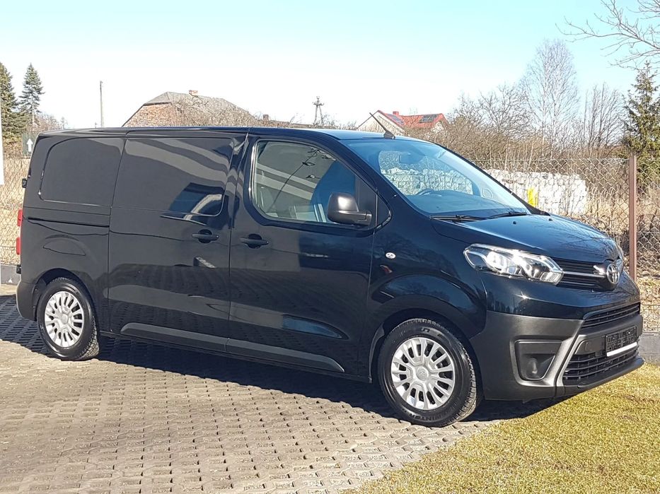 Toyota PROACE WARSZTAT SERWIS SZAFKI NARZĘDZIOWE 2,0 D4D WEBASTO KLIMA TEMPOMAT BLASZAK VAN FURGON KRAJOWY  Warsztat Serwis Szafki Narzędziowe 2,0 D4D Webasto Klima