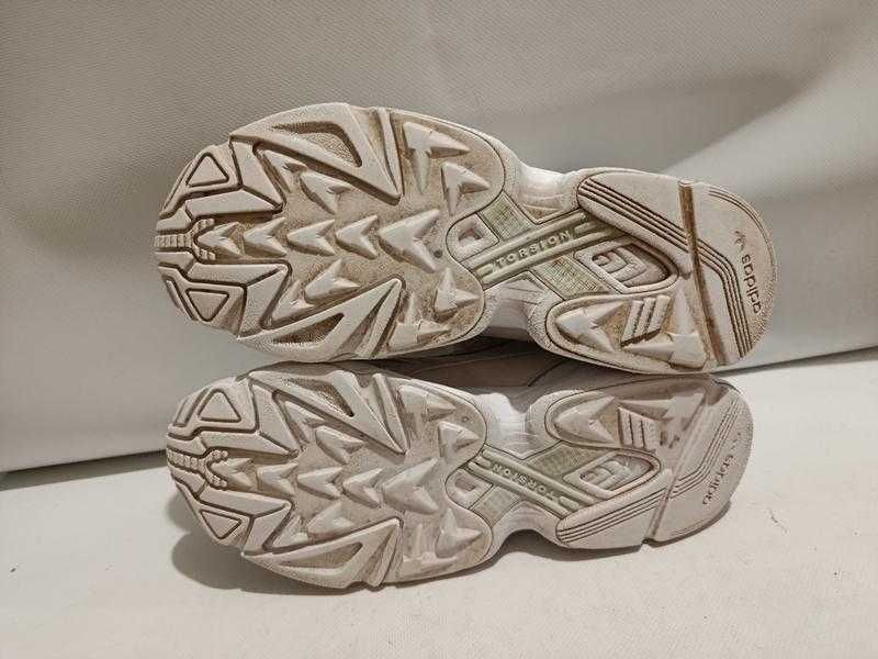 Кросівки жіночі Adidas Falcon w білі B28128 розмір 42: 1 850 грн
