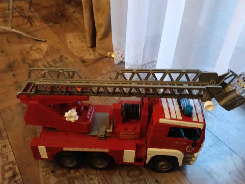 Wóz strażacki duży