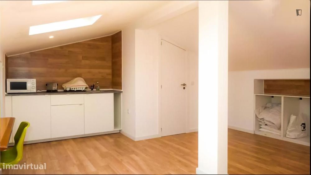 Quarto - localizado em Lisbon