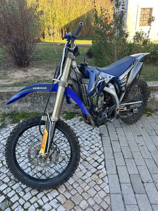 Segue para venda, Mota quase nova!