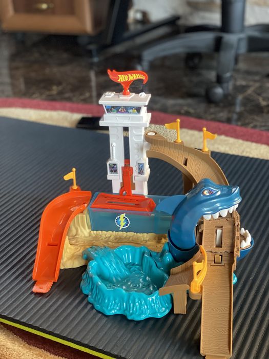 Hot Wheels треки машины грузовик трасса