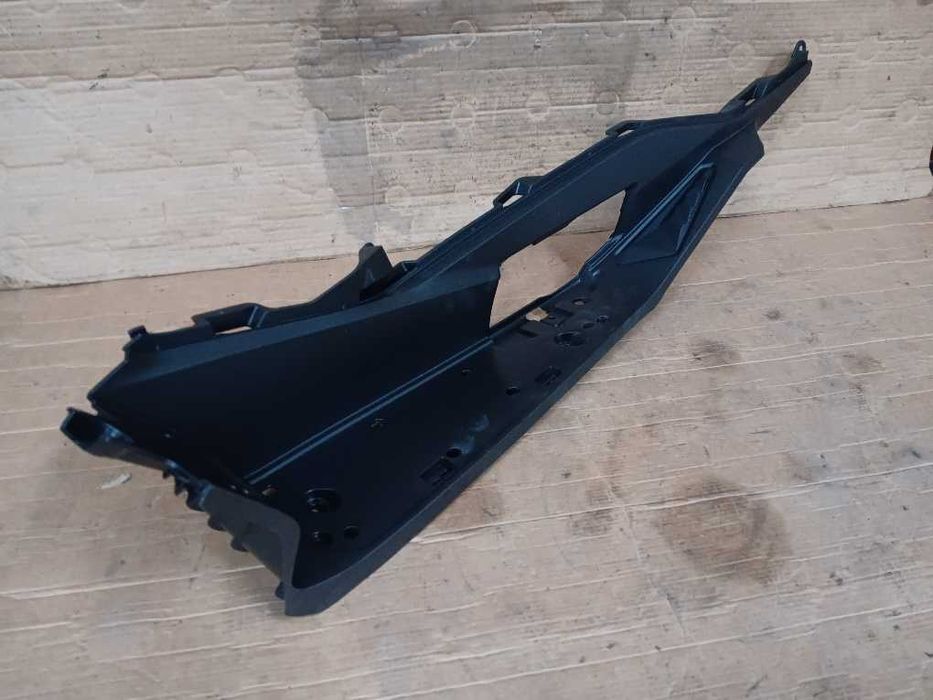 Carenagem pousa pés esquerda Honda NSS125 / 300 / 350 Forza