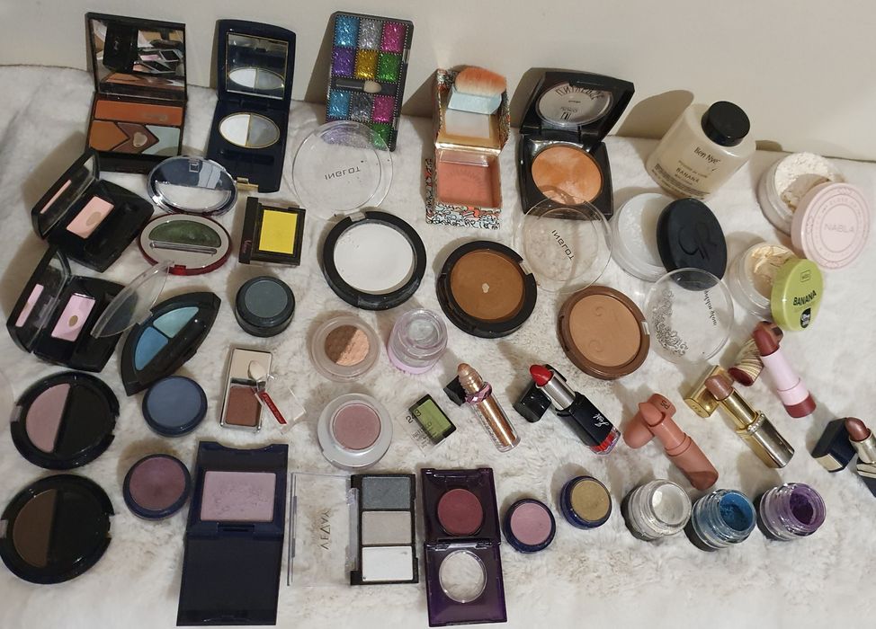 Zestaw kosmetykow roznych marek