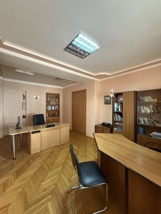 Продаж офісу з окремим входом
