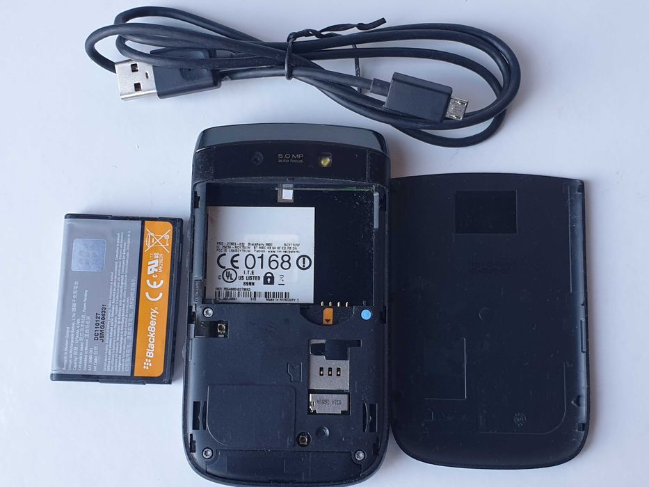смартфон  BlackBerry Torch 9800 слайдер