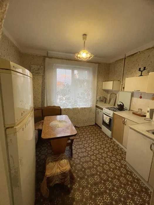 Продам 1-кімнатну квартиру "чешка" район 22-ї школи