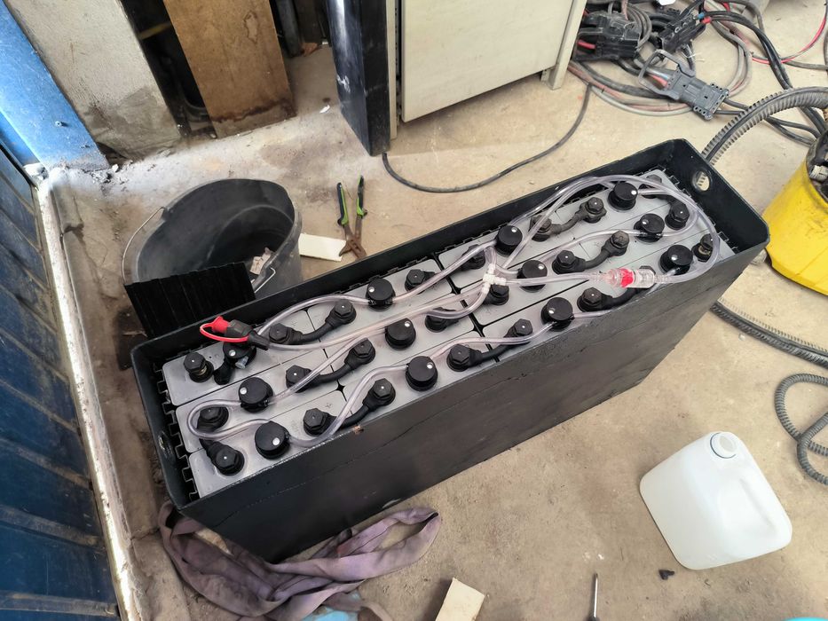 Regeneracja Naprawa serwis akumulatorów trakcyjnych 24v 48 80v Baterii