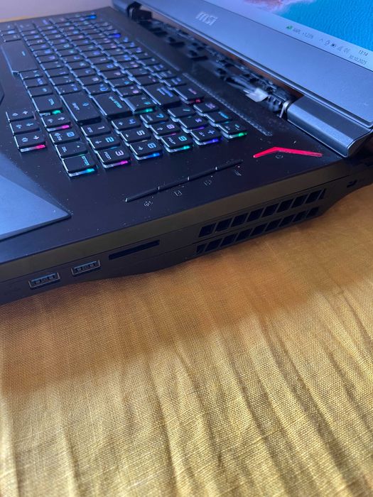 MSI TITAN GT75VR 7re SLI 2 x 8gb GTX 1070 i7-7820HK 32GB 512NVMe i 1TB