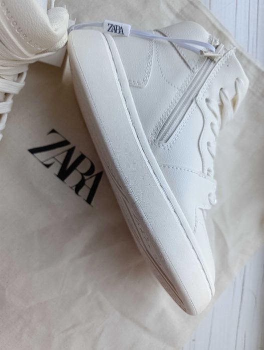 Високі ботінки для дівчинки Zara