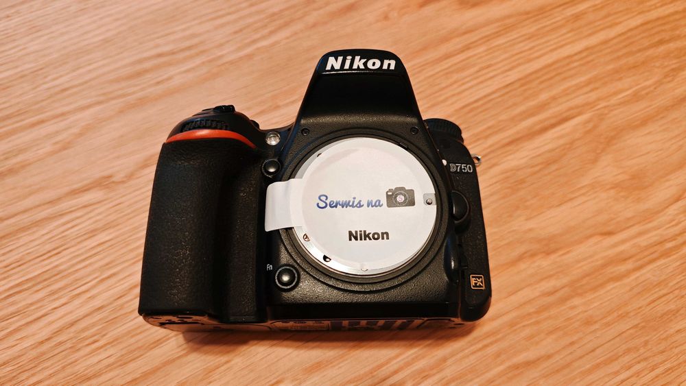 Aparat Nikon D750