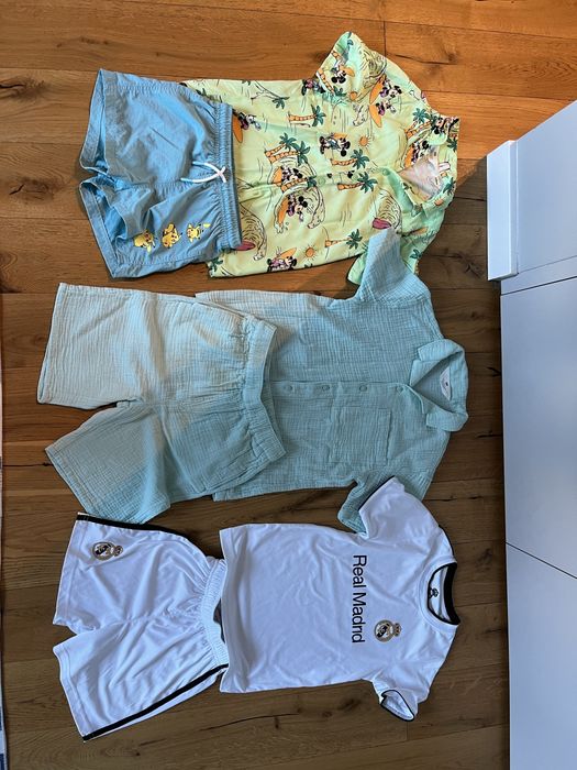 Komplety chłopięce h&m i strój piłkarski reserved real madrid