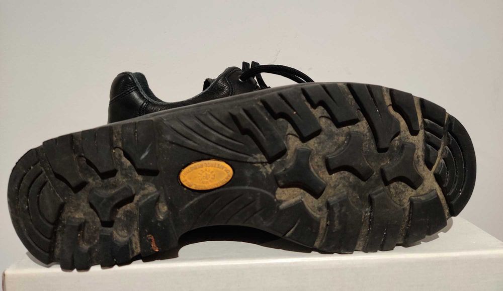 Meindl 43 28cm buty męskie czarne skóra naturalna Gore - Tex okazja
