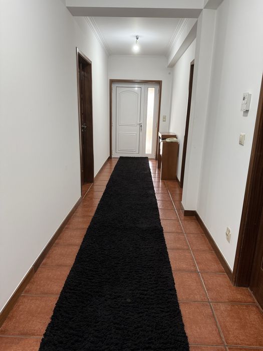 Carpete preta grande