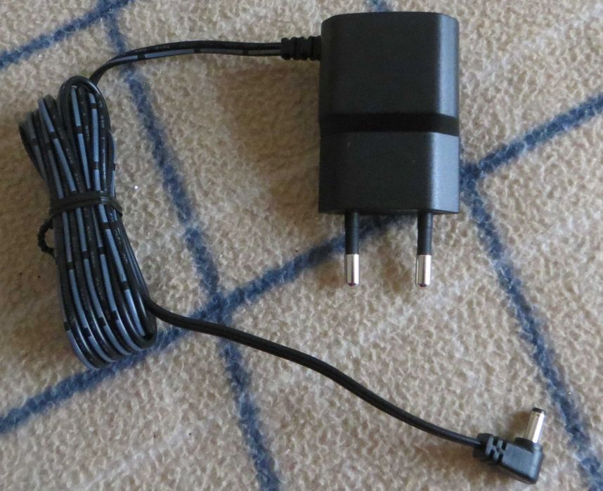 Charger - Input: 100/240 V - 50/60 Hz - 150 mA Output: 8 V - 450 mA64551116629506122