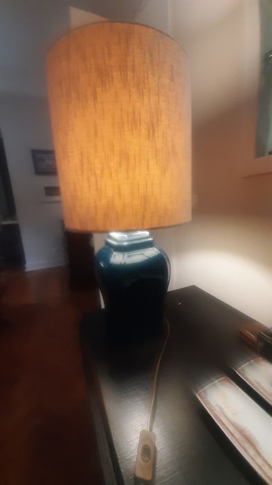 Candeeiro azul com abatjour