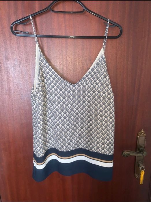 Top de alças como novo