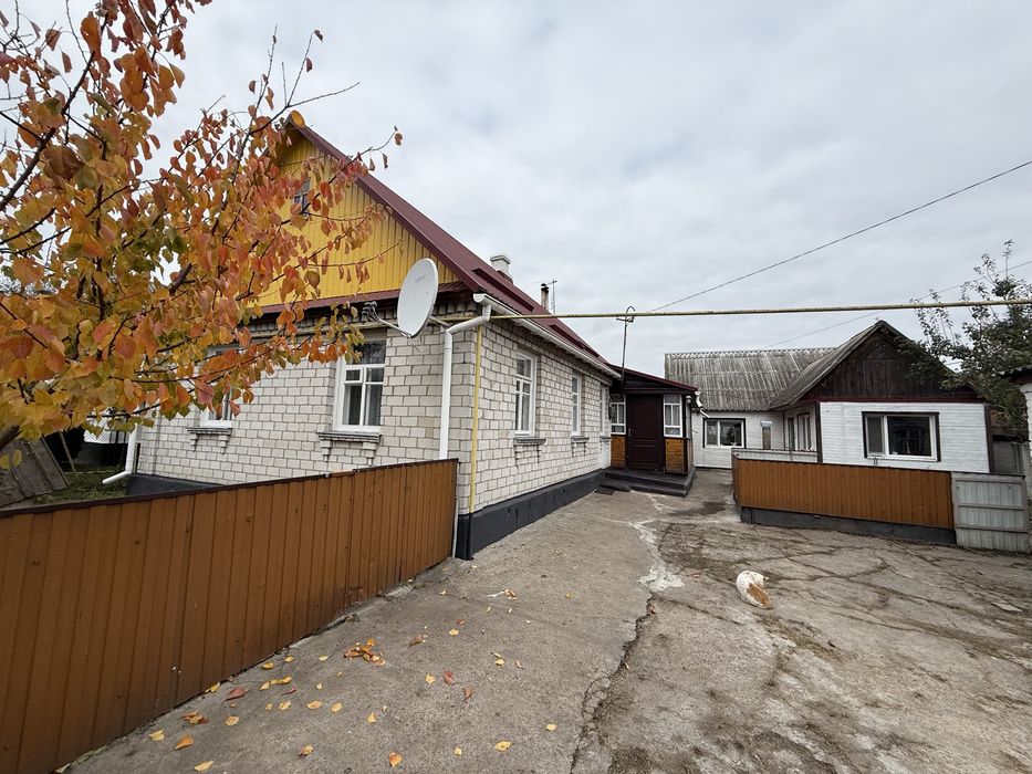 Будинок з майстернею