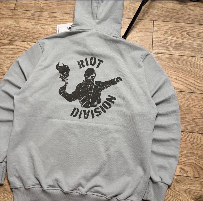 Кофта riotdivision