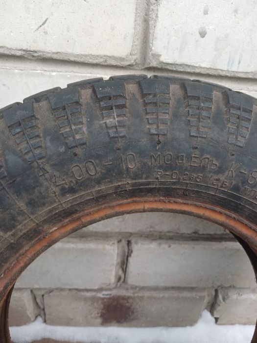 Шини 4.0-10.0 . Комплект: 2 шини з камерами + камера.