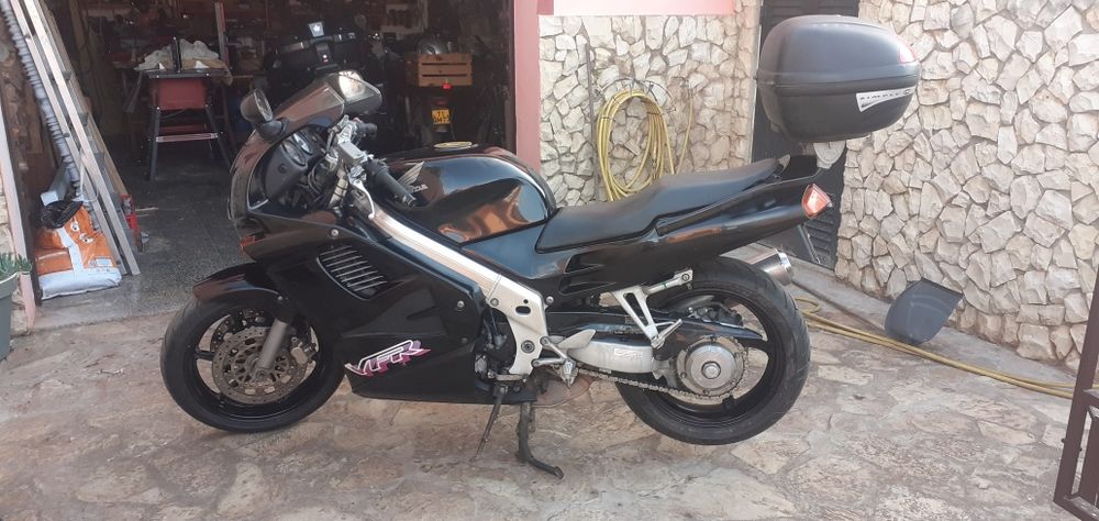 Vendo Moto Honda VFR 750 RC36
