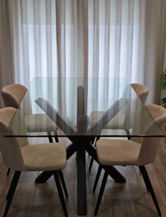 Vendo conjunto de 4 cadeiras