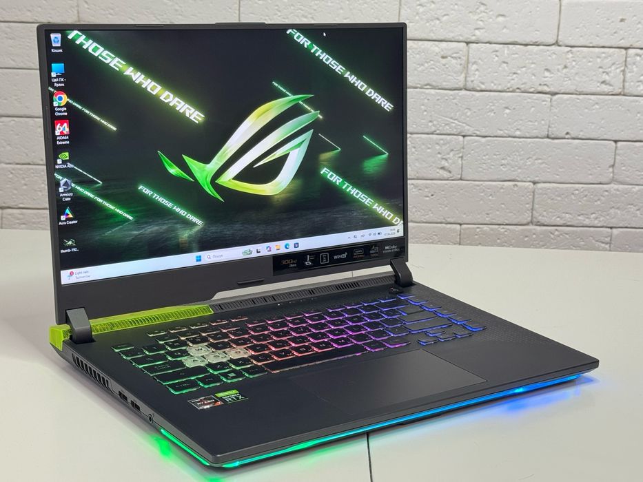Asus Rog Strix G15/300Hz/Ryzen 7-6800H/16 GB DDR5/16 GB DDR5/512 GB SSD/RTX 3060