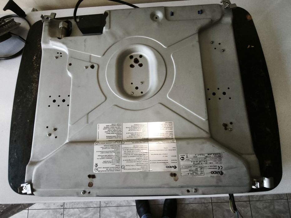 Продам варильну поверхню ARDO