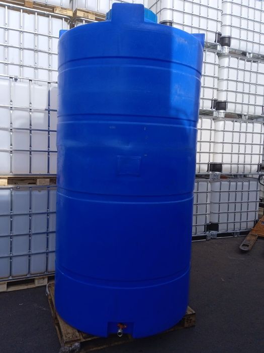 Емність, бочка, емкость  3 тис літрів бу