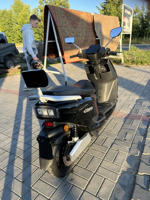 Електроскутер Exdrive VOLT MAX 2000W 72V/28Ah