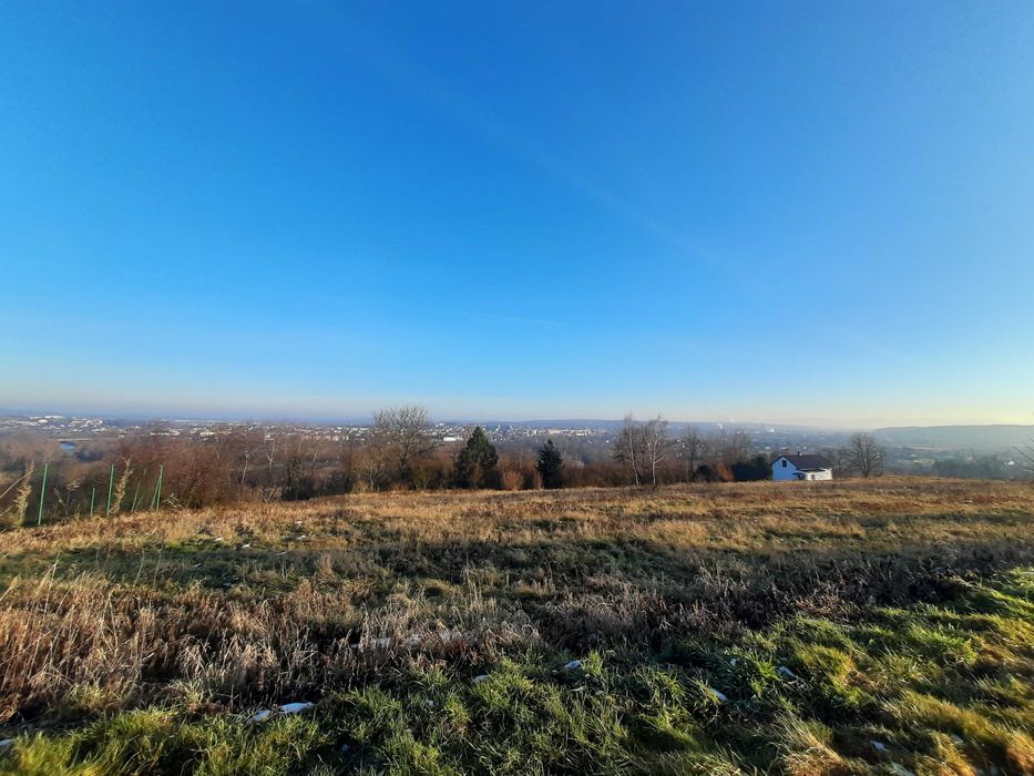 Działka z wyjątkowym widokiem w Jareniówce