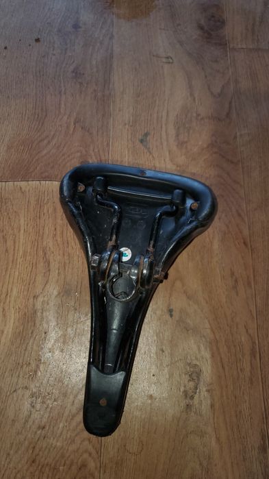 Продам бу  велосипедное сиденье