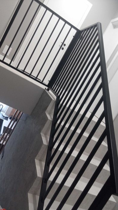 Balustrada zewnętrzna wewnętrzna klasyczna balkon taras schody