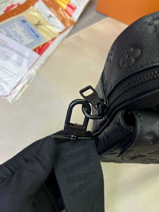 Кросс-боди Louis Vuitton плечевая сумка LV мессенджер Луи Виттон c808