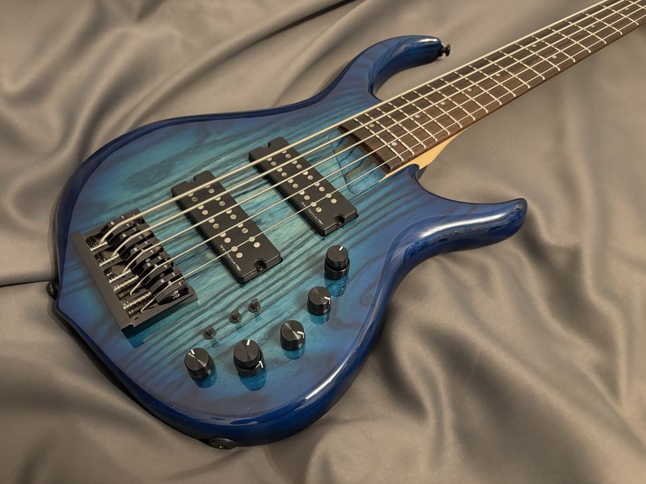 Sire Marcus Miller M5 swamp ash 5 TBL