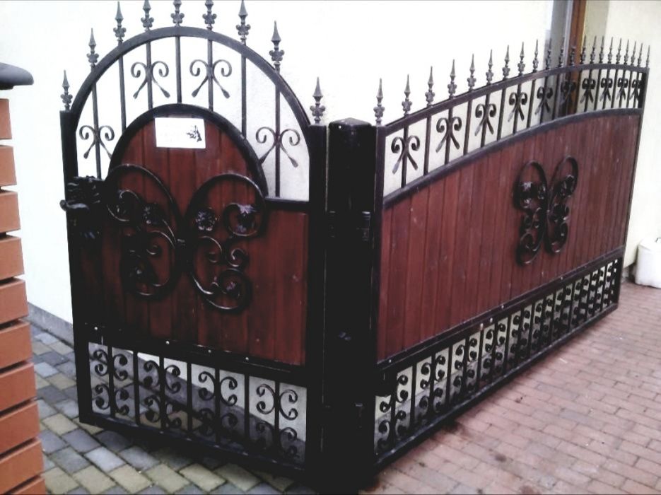 Schody kręcone ogrodzenia kute