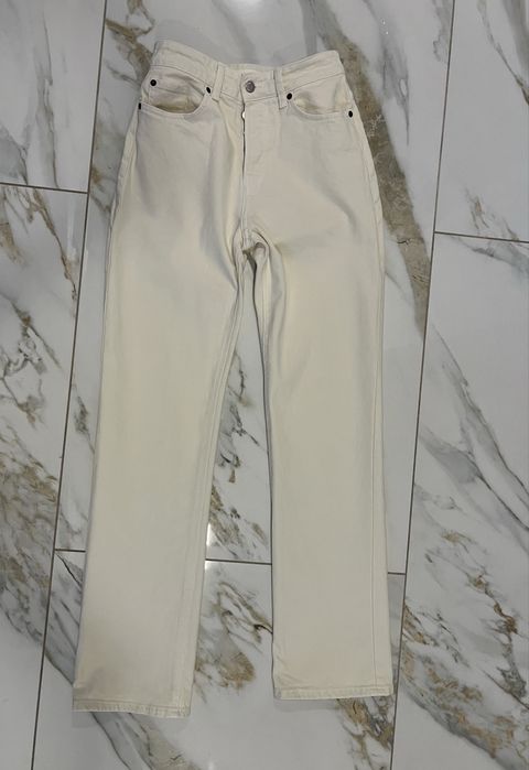 Молочні джинси прямого крою H&M