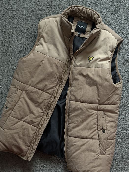 Безрукавка Бежева Lyle&Scott