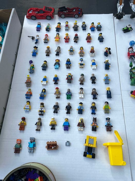 Klocki  LEGO , luzem 10 kg + około 60-ciu ludzików z LEGO