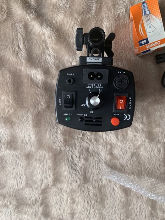 Студийная вспышка Falcon Eyes SS-150B