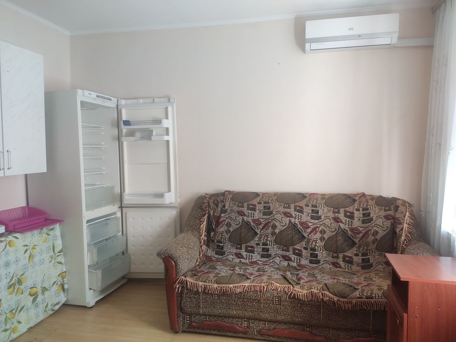 здам кімнату 14м в гуртожитку