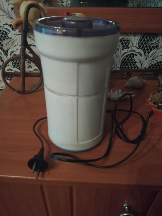 Продам Электромясорубка!! Б у
