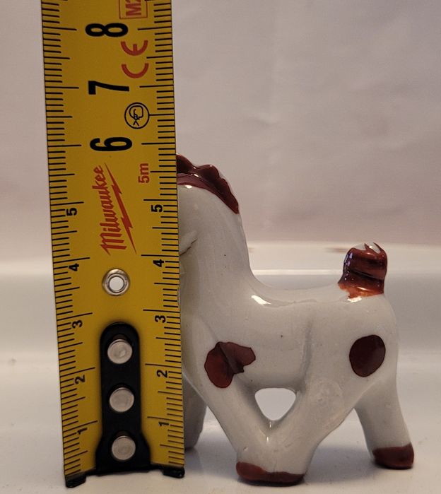 Ceramiczna figurka konika „Japan” – kolekcjonerska