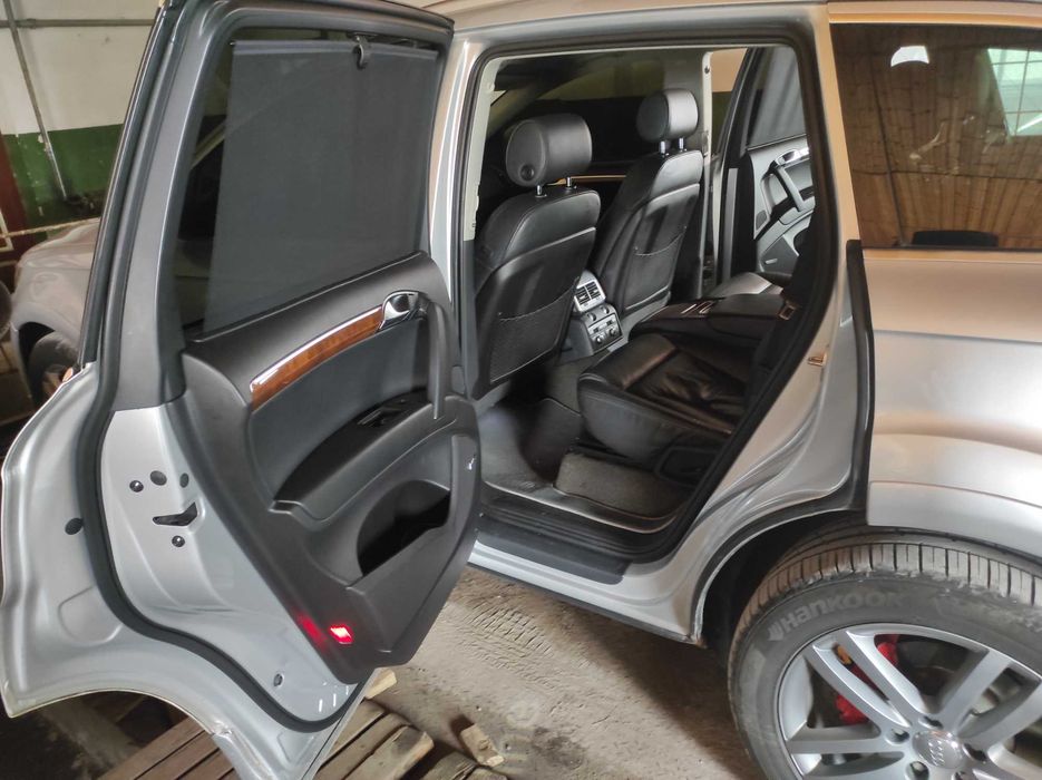 Audi Q7 бензин 4.2
Куплена новою з Америки...